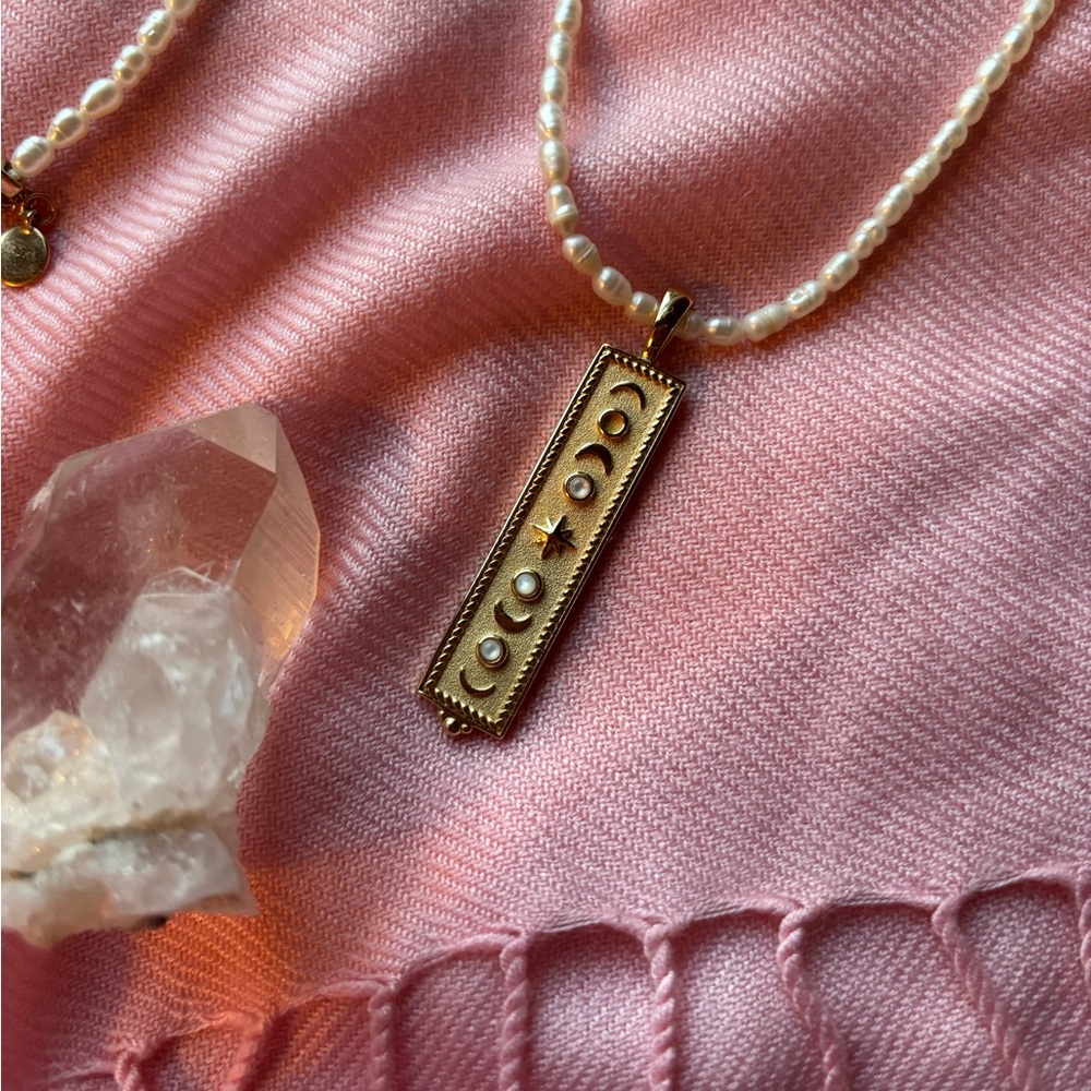 Jane Win FOREVER Eclipse Dogtag Pendant in Mother of Pearl